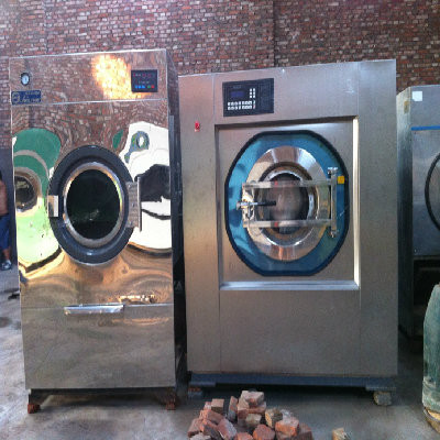 大型工業(yè)用洗衣機(jī)